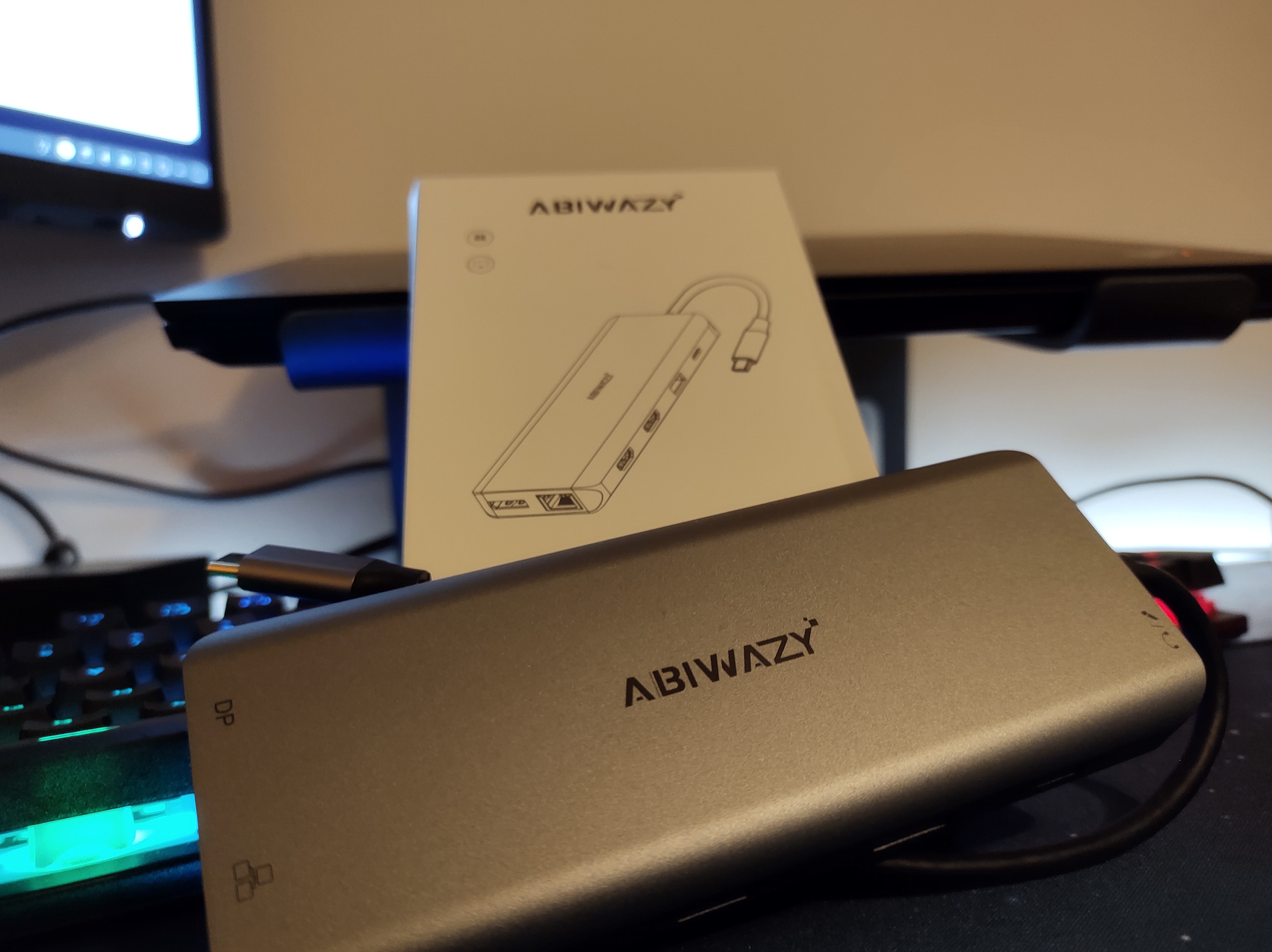 Picture of a Abiwazy 13 in 1 USB-C dock model AB0219